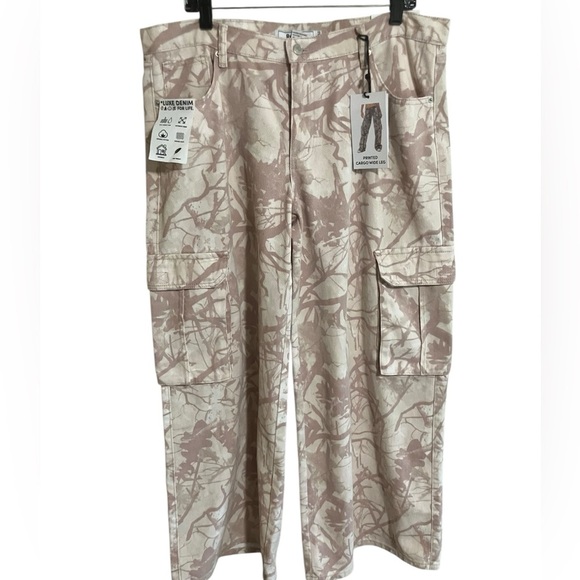 NWT Refrain Los Angeles‎ Grunge Camo Street Wear Wide Leg Cargo Pants Size 38x30 - Picture 11 of 11